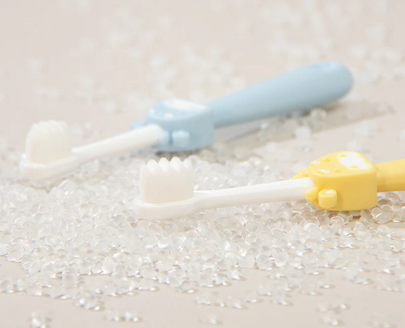 Baby toothbrush with soft bristles, suitable for children aged 2-10 years, for home use, fine and non-slip, with thousands of bristles to protect teeth. Cartoon toothbrush for children. - Image 4